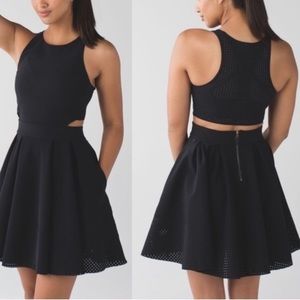 Lululemon Away women’s Dress Size 6 color Black